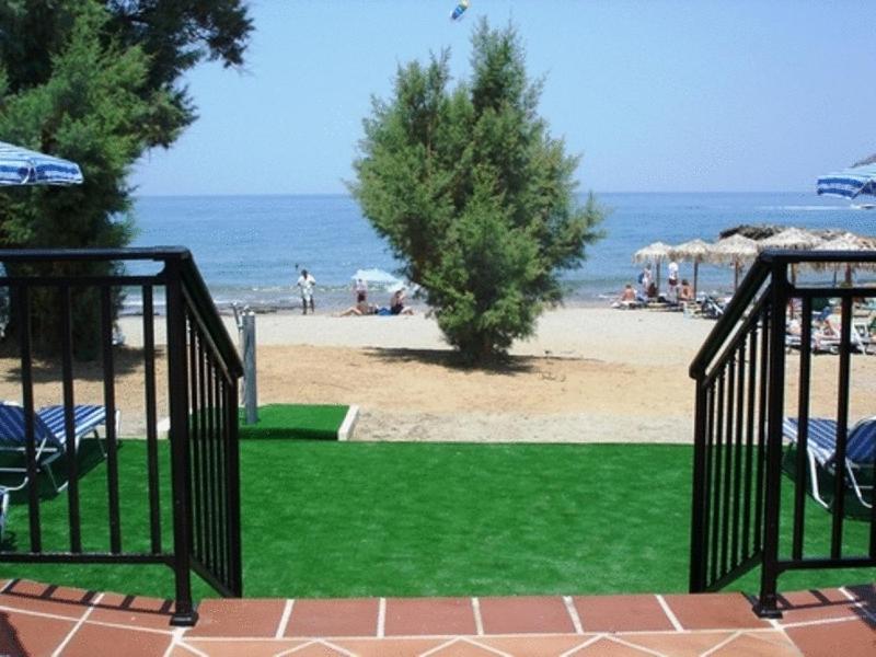 Margarita Beach Hotel Agia Marina Buitenkant foto