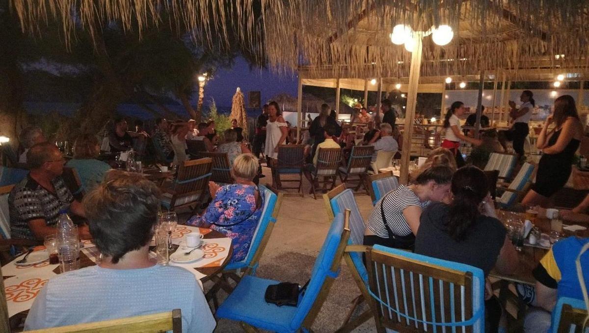 Margarita Beach Hotel Agia Marina Buitenkant foto