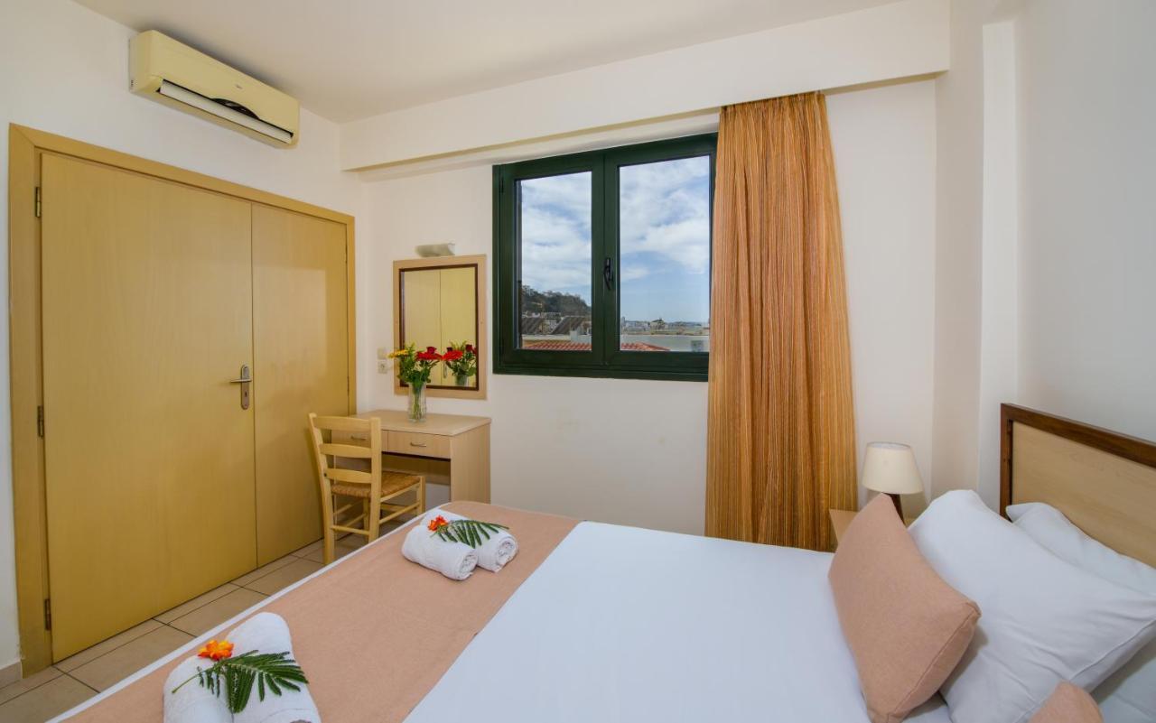 Margarita Beach Hotel Agia Marina Buitenkant foto