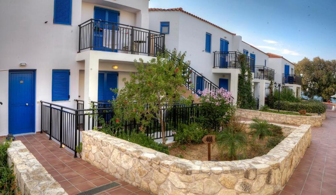 Margarita Beach Hotel Agia Marina Buitenkant foto