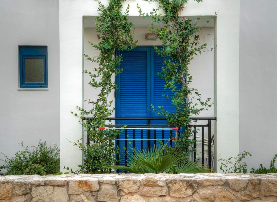 Margarita Beach Hotel Agia Marina Buitenkant foto