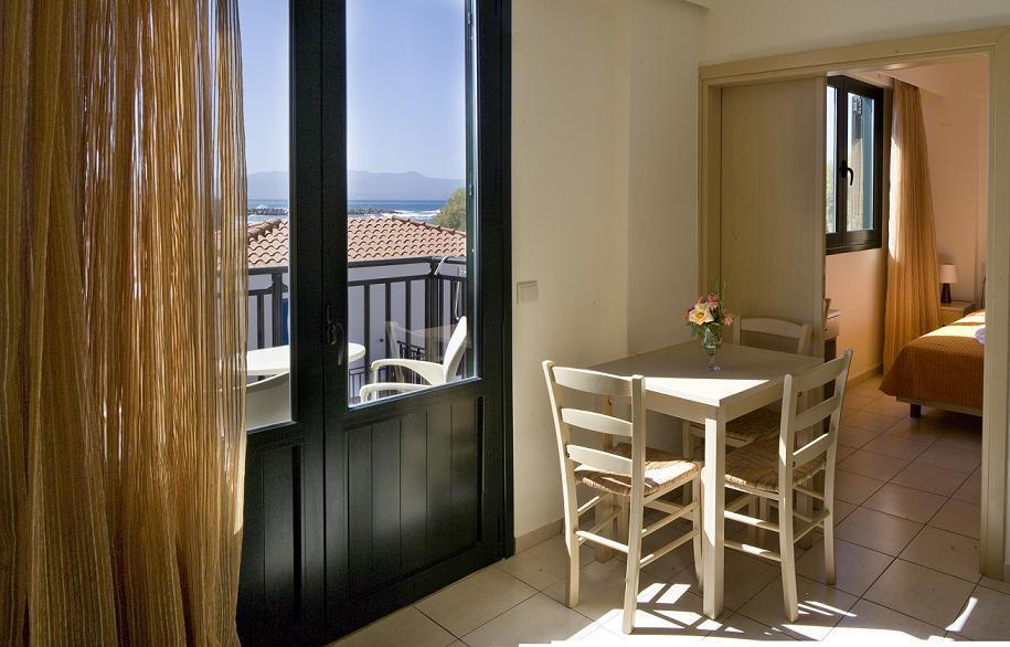 Margarita Beach Hotel Agia Marina Kamer foto